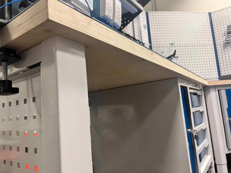 Стол-верстак Craft 1202.S24.3 купить в Калуге Стол-верстак Craft 1202.S24.3 купить в Калуге