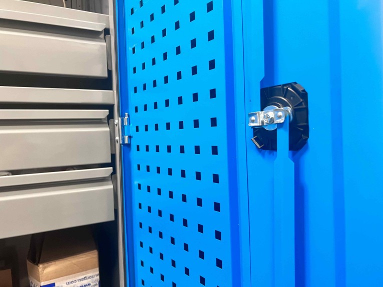 Шкаф инструментальный TNC 100.S2 купить в Калуге Шкаф инструментальный TNC 100.S2 купить в Калуге