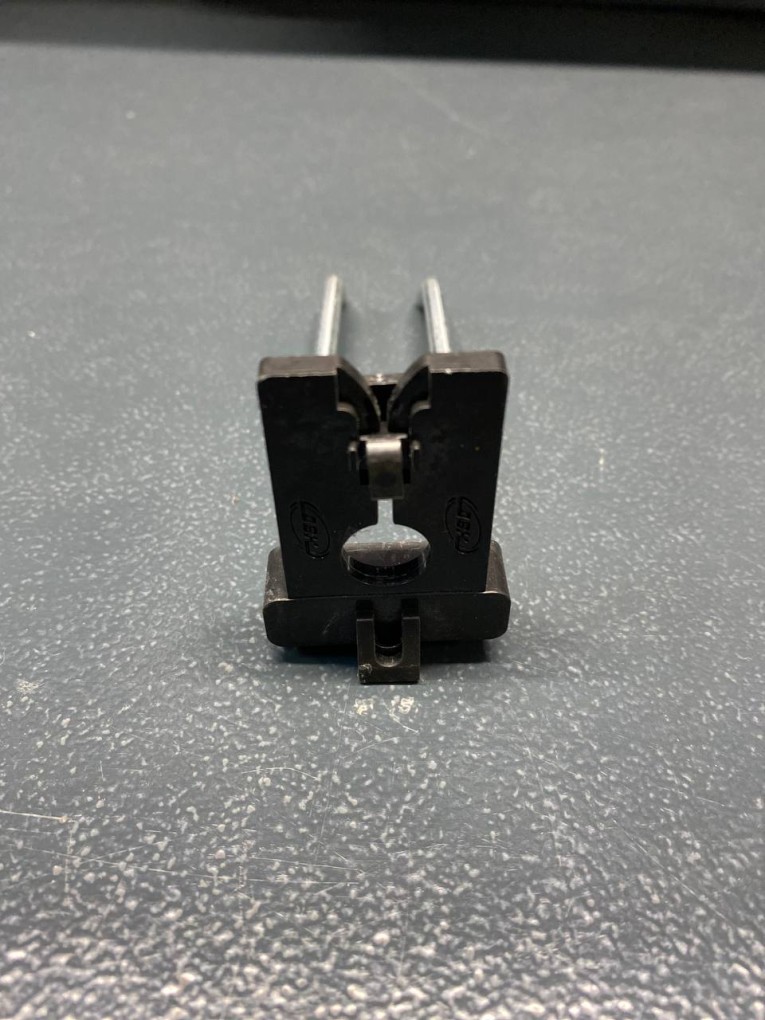 Крючок двойной 100 мм купить в Калуге