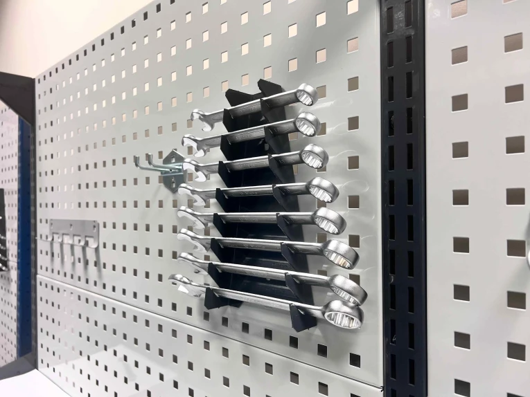 Стол-верстак Craft 2202.S4L4M4.4 купить в Калуге Стол-верстак Craft 2202.S4L4M4.4 купить в Калуге