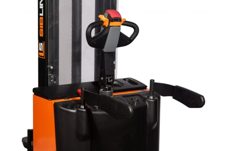 Штабелер электрический самоходный с платформой 2 т - 4,5 м Вилы: 1150 , АКБ Свинцово - кислотная, CL2045W SIBLINE купить в Калуге